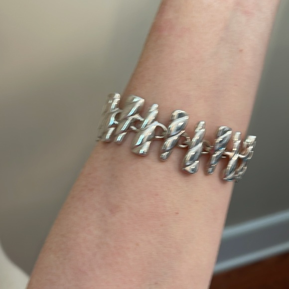 Vintage Premier Designs “Artistic” Silver-tone Toggle Bracelet Style #5062 - Picture 12 of 16